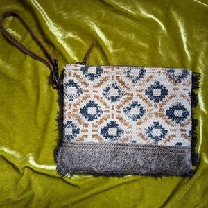 Myra Bag Pouch Hairon